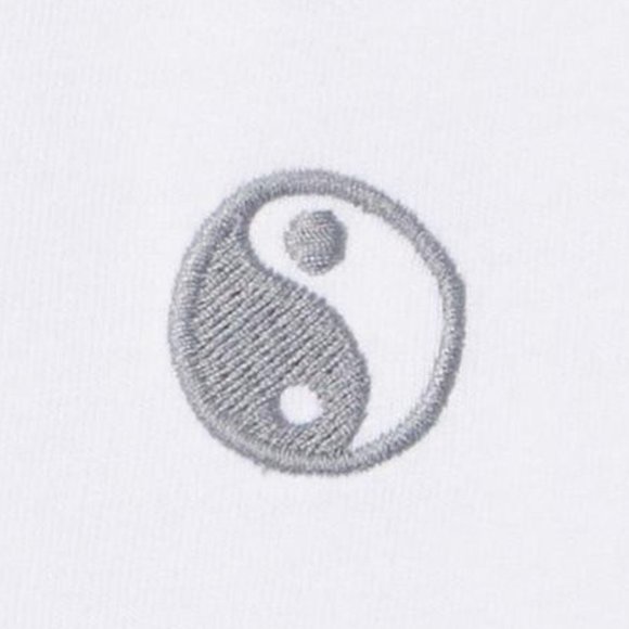 ❤️NWT VINTAGE TORRID TEE - YIN YANG PEACE - RELAXED FIT - V NECK - PLUS SIZE - Picture 2 of 13